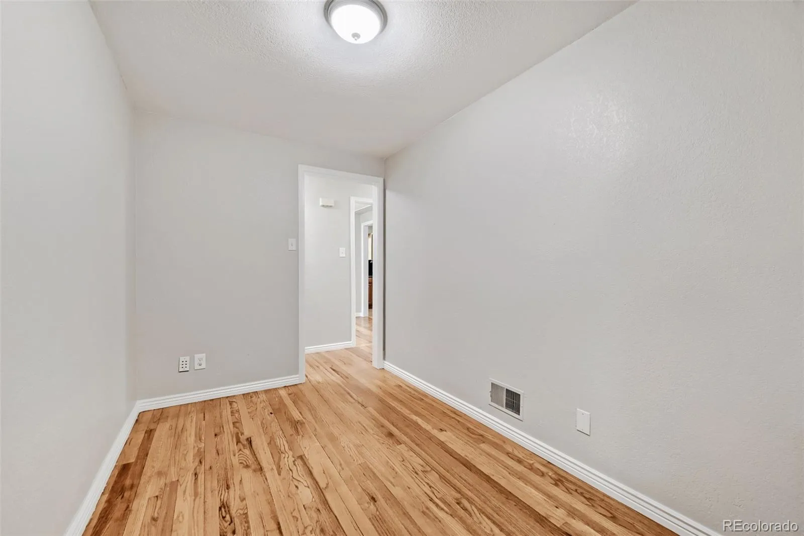 4895 Tejon Street Denver CO 80221 MLS #REC8458374 05182026230735 1600 13