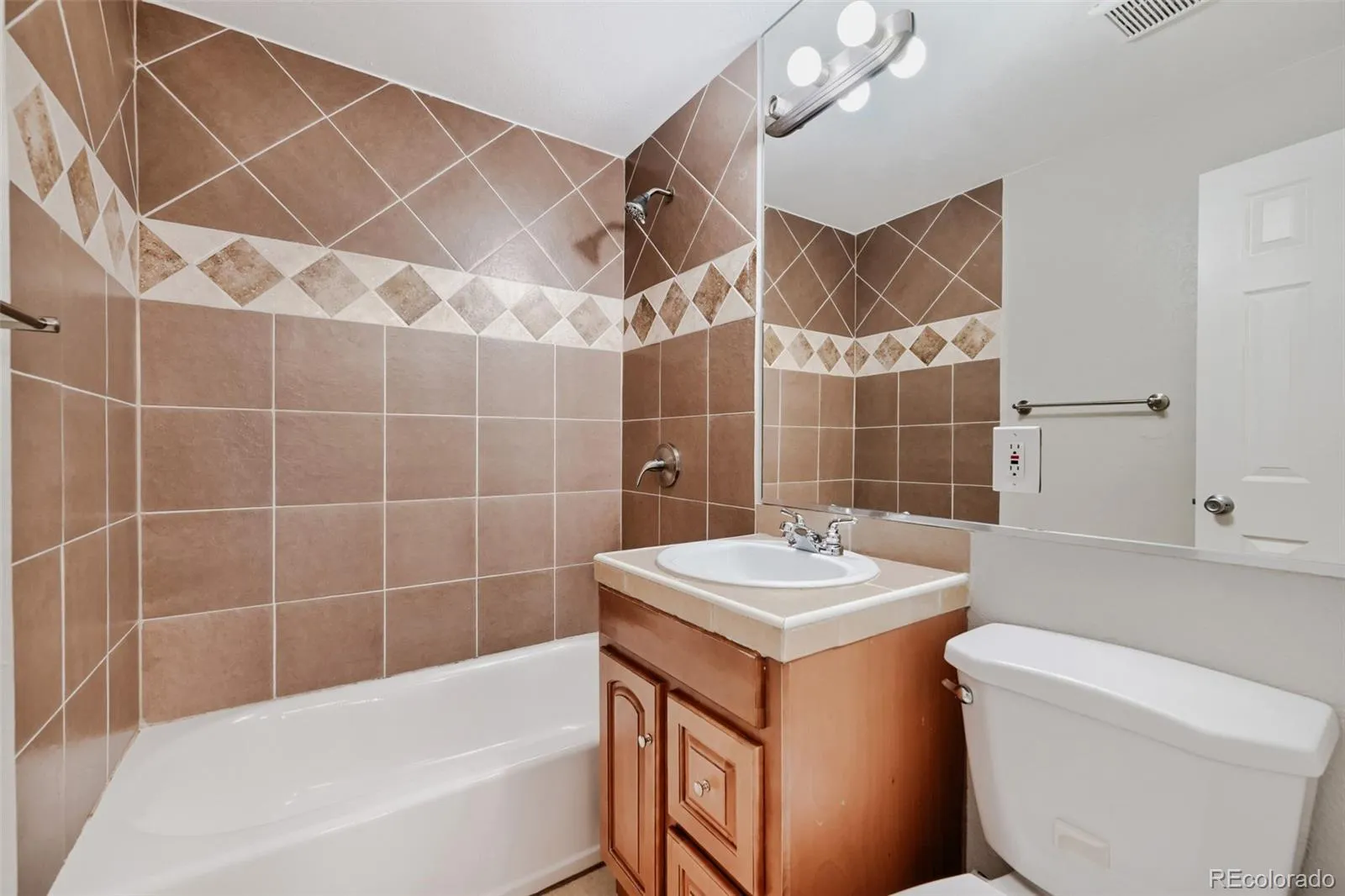 4895 Tejon Street Denver CO 80221 MLS #REC8458374 05182026230735 1600 20