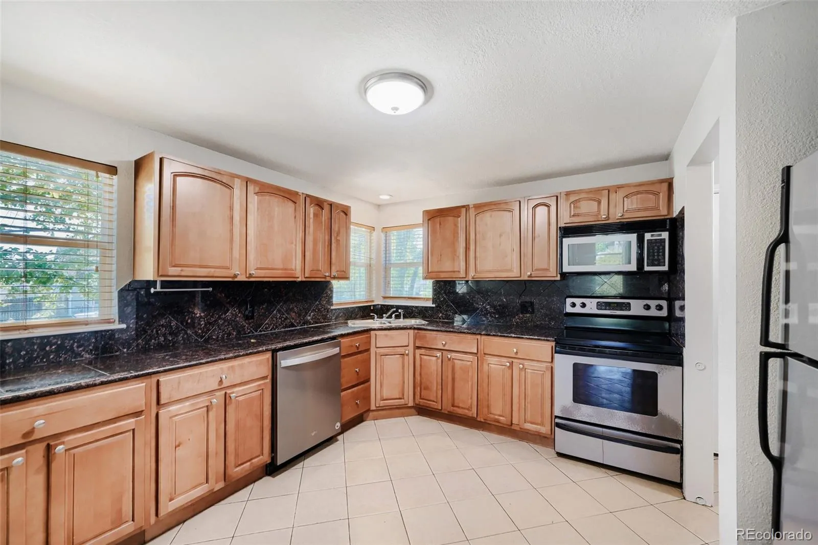 4895 Tejon Street Denver CO 80221 MLS #REC8458374 05182026230735 1600 3