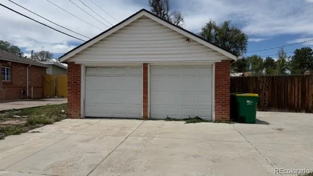 761 Troy Street Aurora CO 80011 MLS #REC8459078 05092026022832 640 24