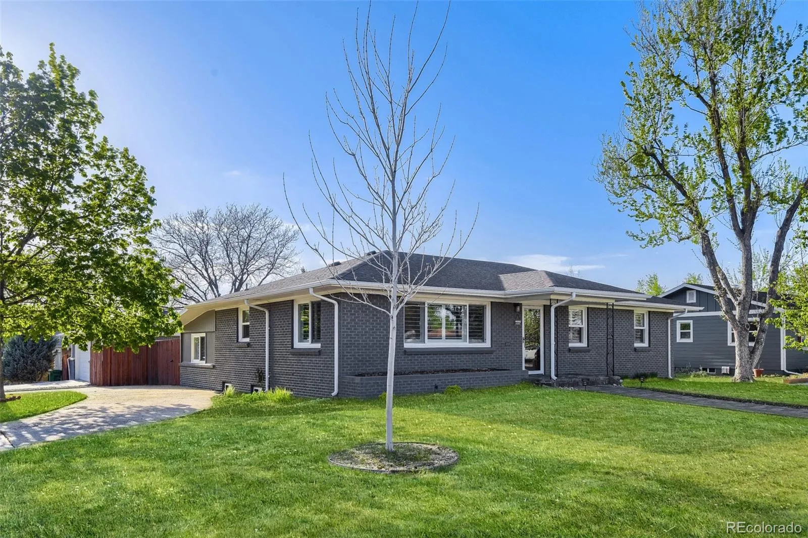 4695 S Kalamath Street Englewood CO 80110 MLS #REC8462666 05222026222610 1600 23