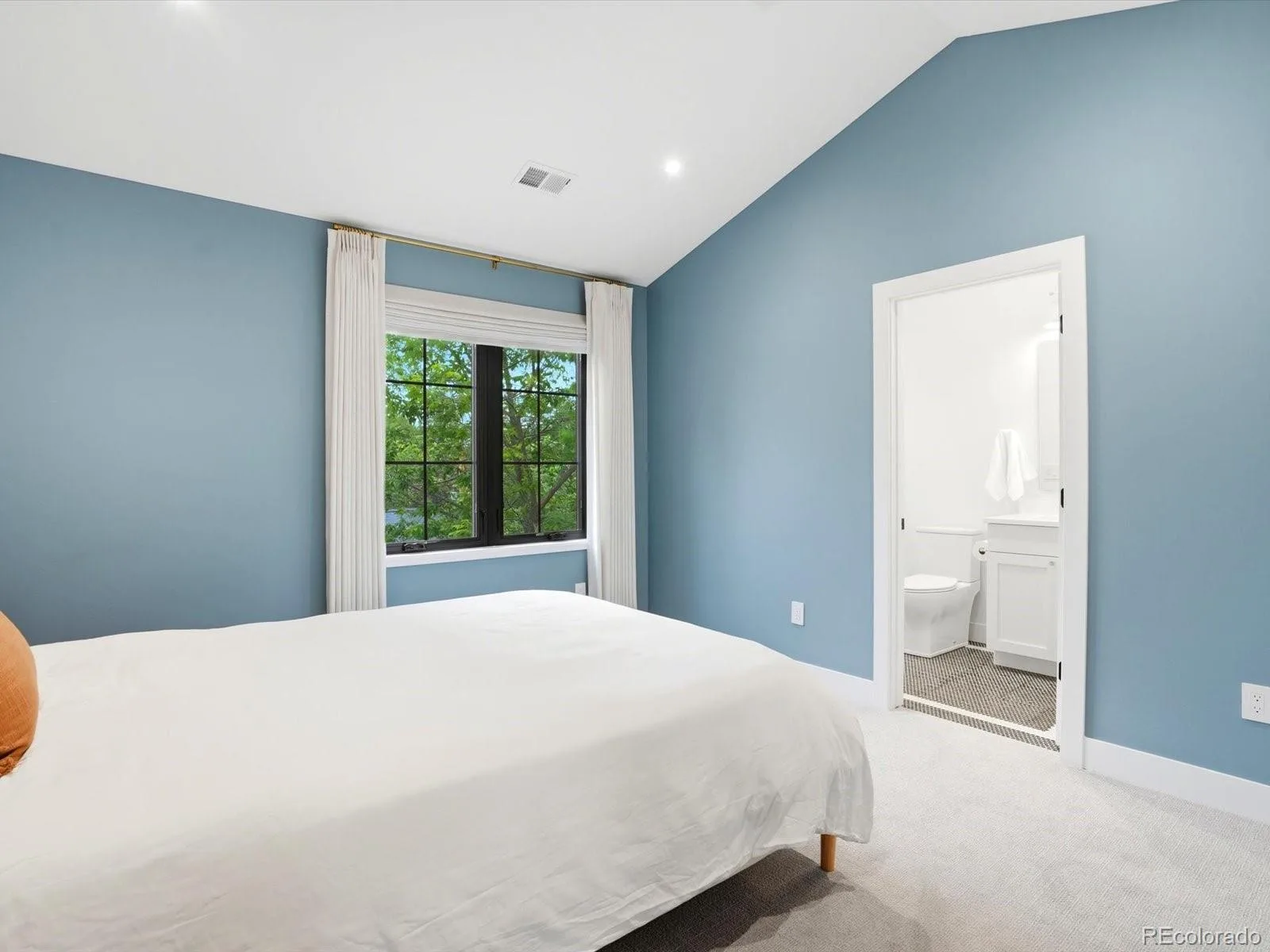 2900 S Madison Street Denver CO 80210 MLS #REC8462878 05292026142148 1600 35