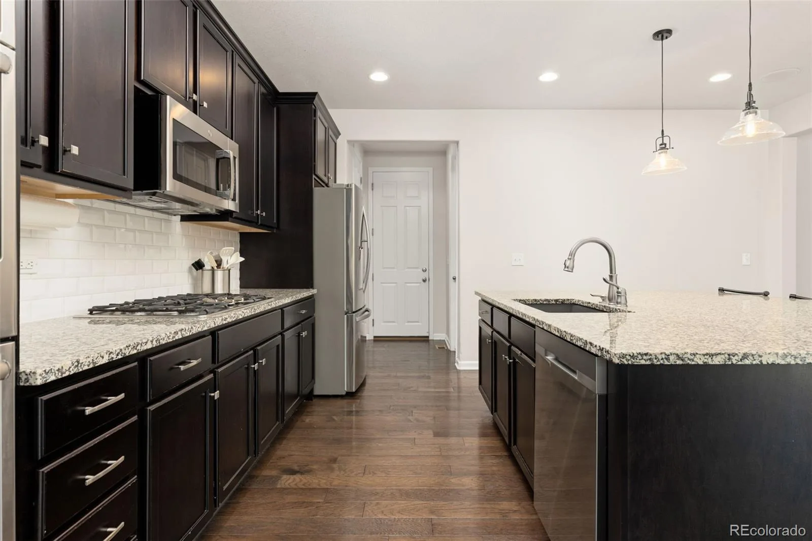 1908 Treetop Drive Castle Rock CO 80109 MLS #REC8465182 07032026194042 1600 14