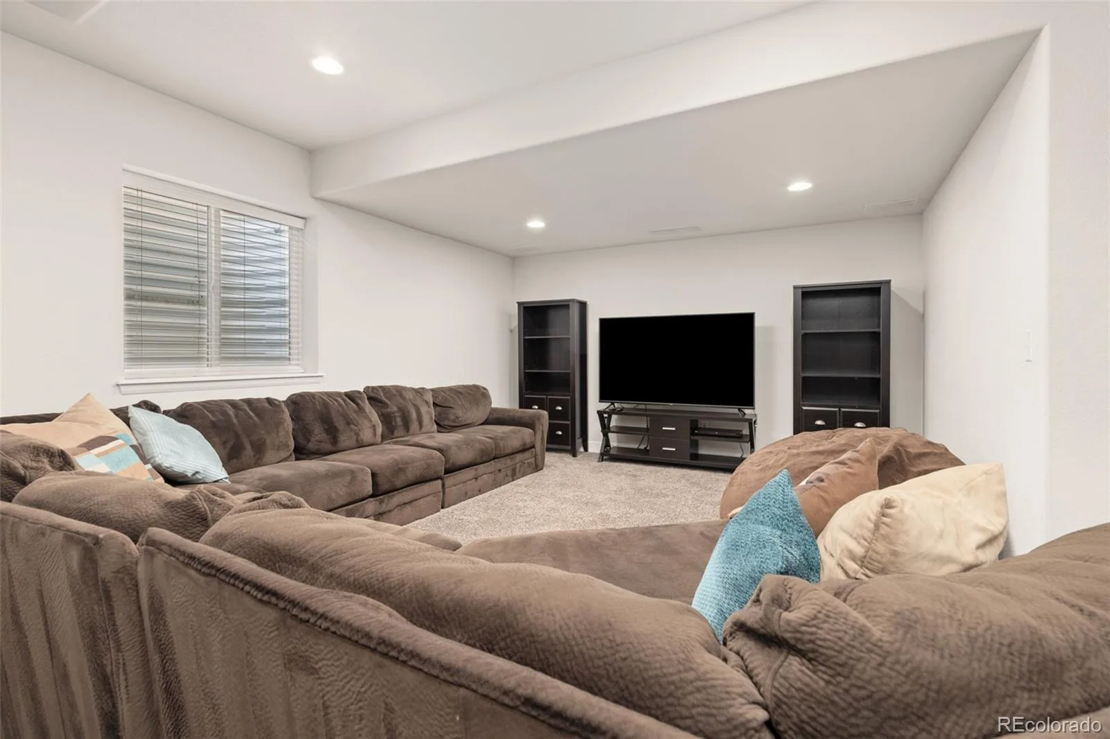 1908 Treetop Drive Castle Rock CO 80109 MLS #REC8465182 07032026194042 1600 28