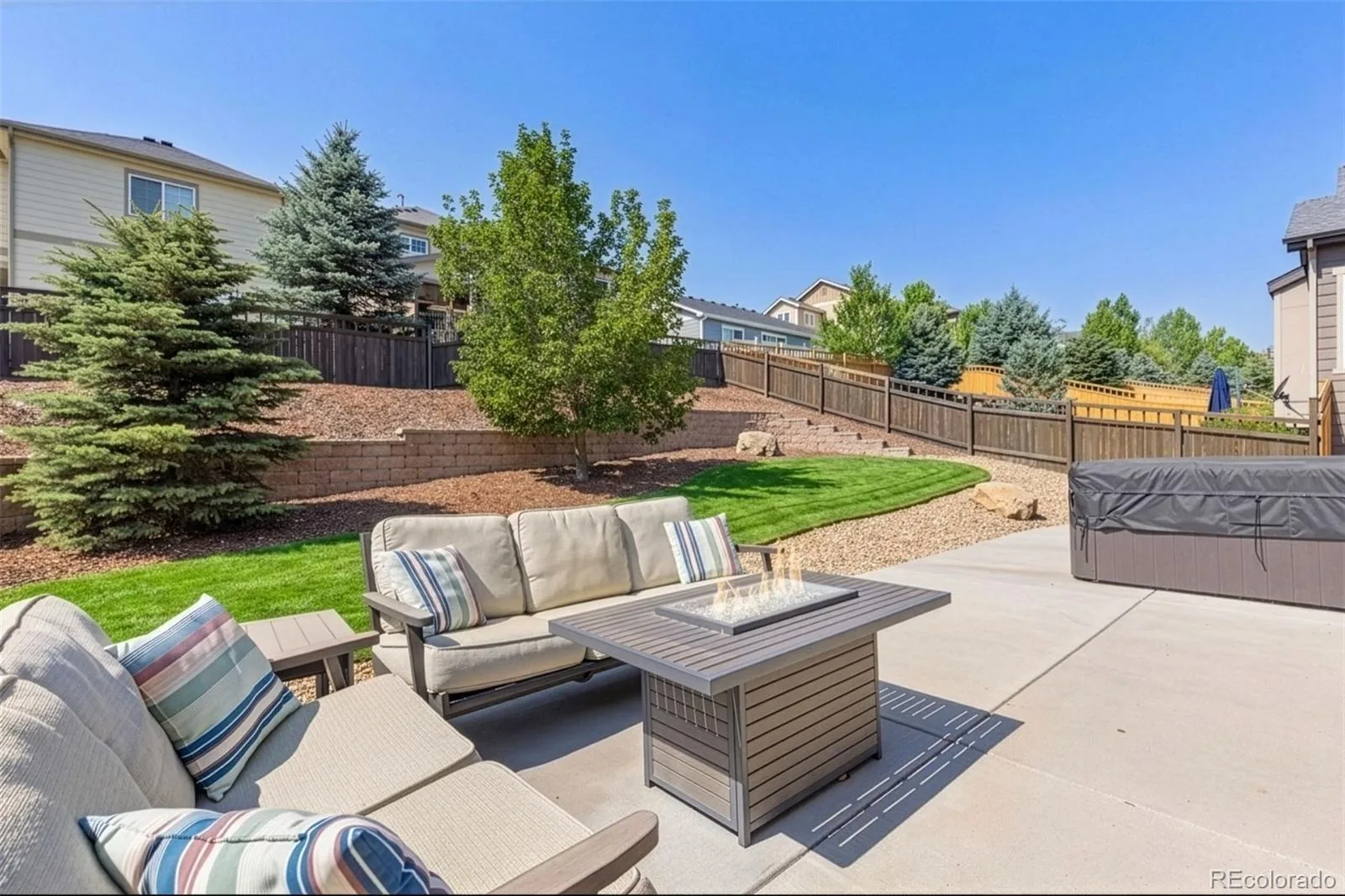 1908 Treetop Drive Castle Rock CO 80109 MLS #REC8465182 07032026194042 1600 34