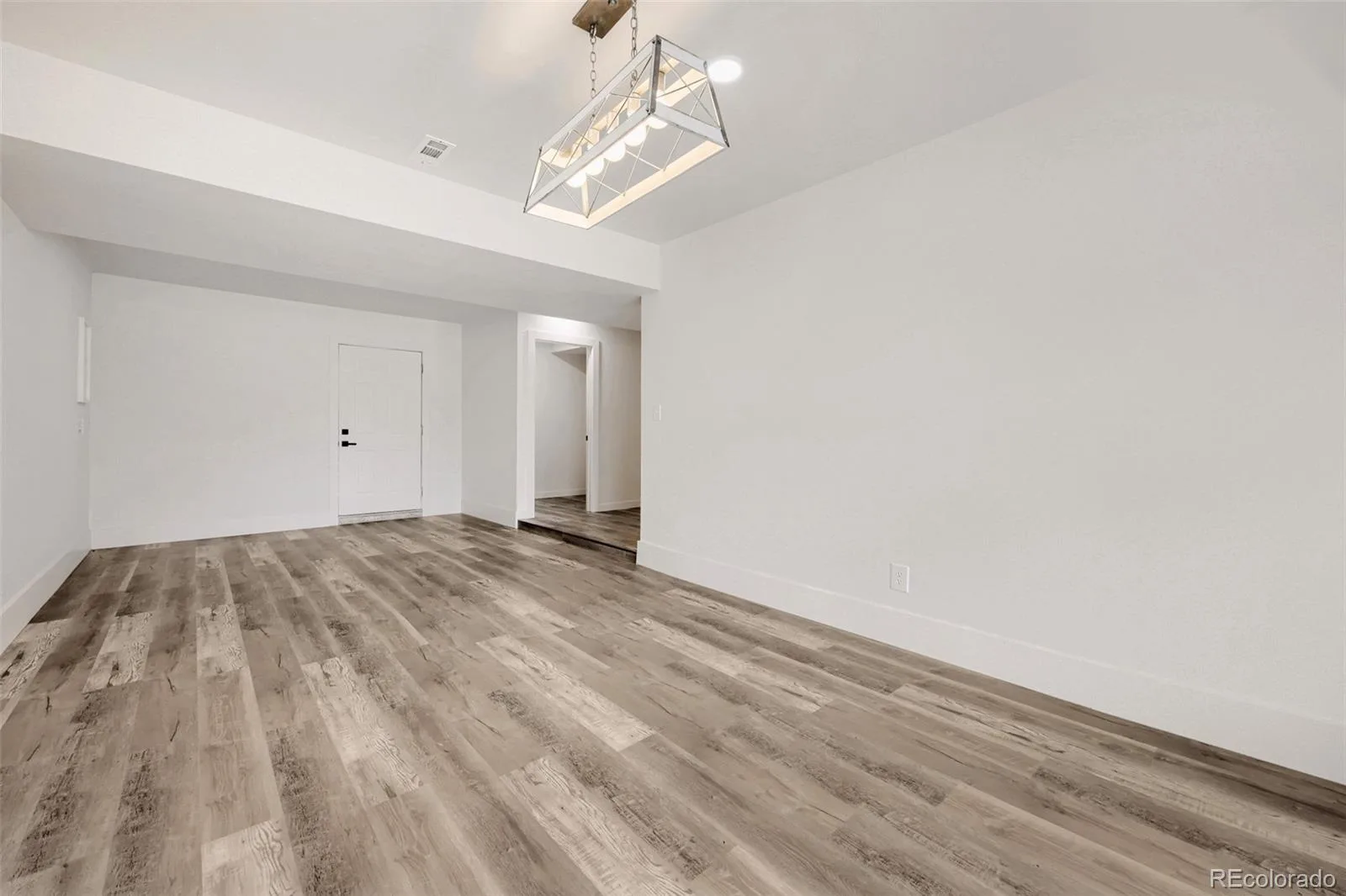 8956 Wagner Lane Westminster CO 80031 | MLS #REC8465522 08142026202824 1600 11