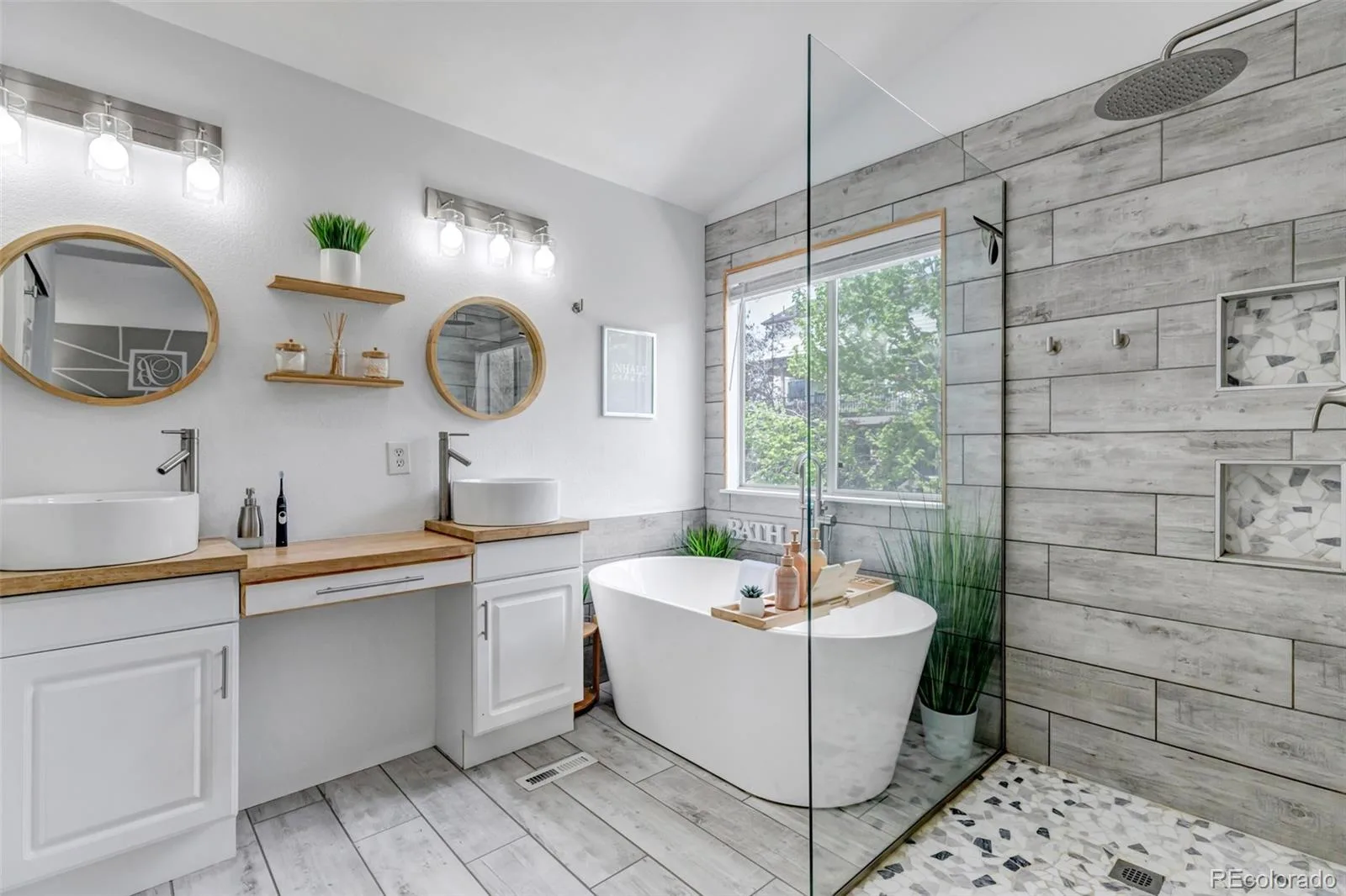18215 E Warren Avenue Aurora CO 80013 | MLS #REC8465671 08122026174931 1600 23