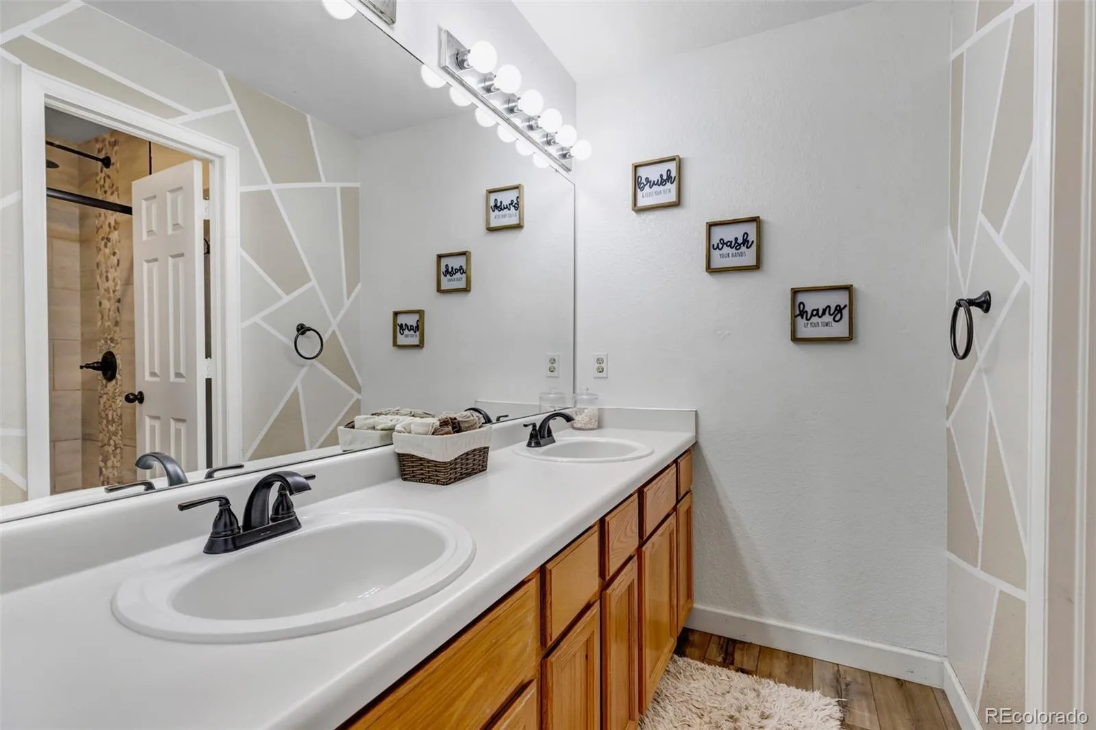 18215 E Warren Avenue Aurora CO 80013 | MLS #REC8465671 08122026174931 1600 28