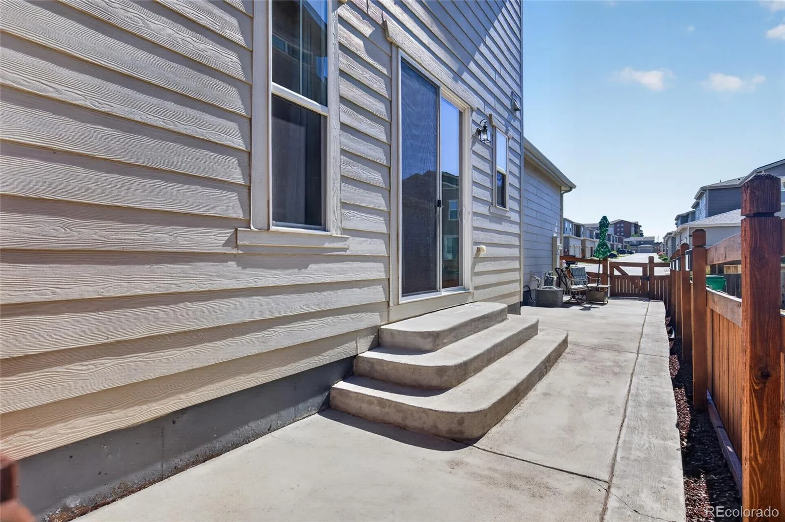 21719 E Quincy Circle Aurora CO 80015 | MLS #REC8466063 07032026005544 1600 12