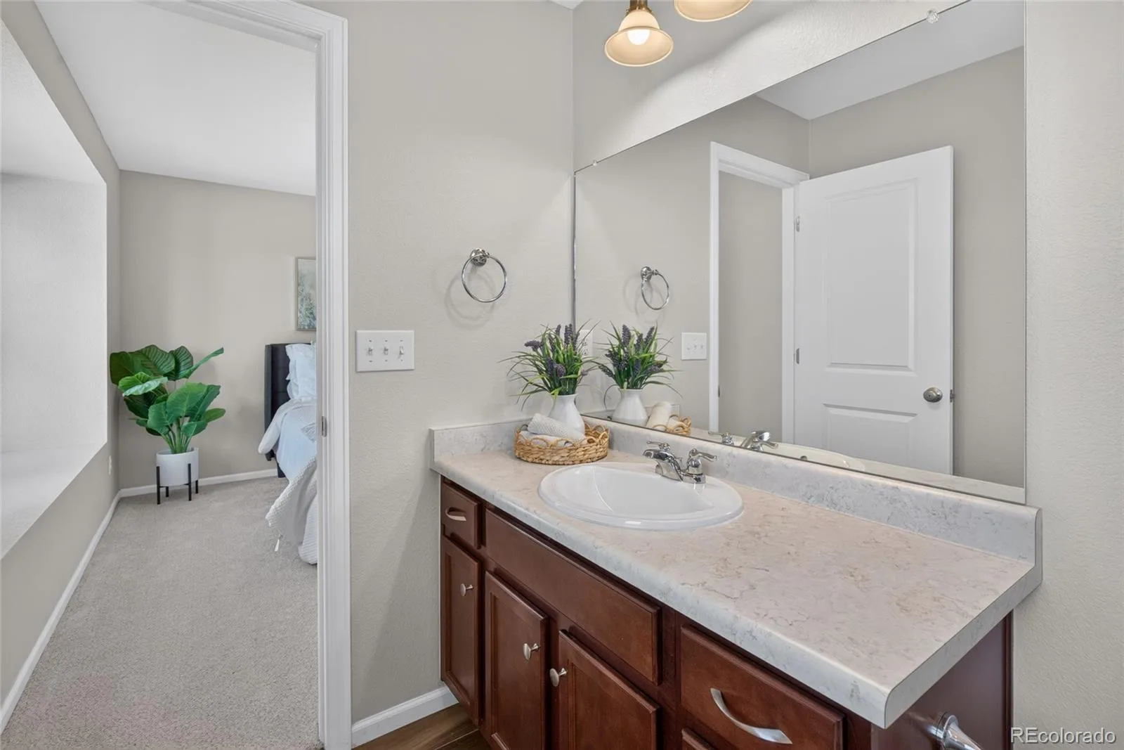 21719 E Quincy Circle Aurora CO 80015 | MLS #REC8466063 07032026005544 1600 30