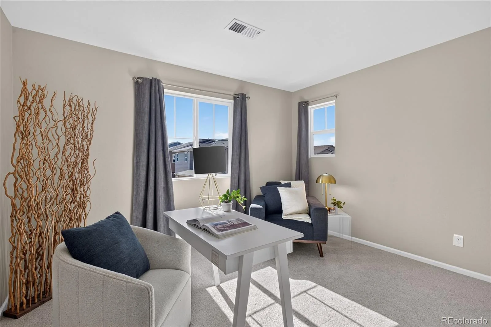 21719 E Quincy Circle Aurora CO 80015 | MLS #REC8466063 07032026005544 1600 33