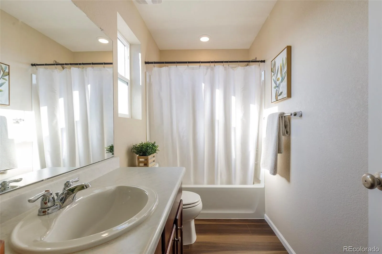 21719 E Quincy Circle Aurora CO 80015 | MLS #REC8466063 07032026005544 1600 37