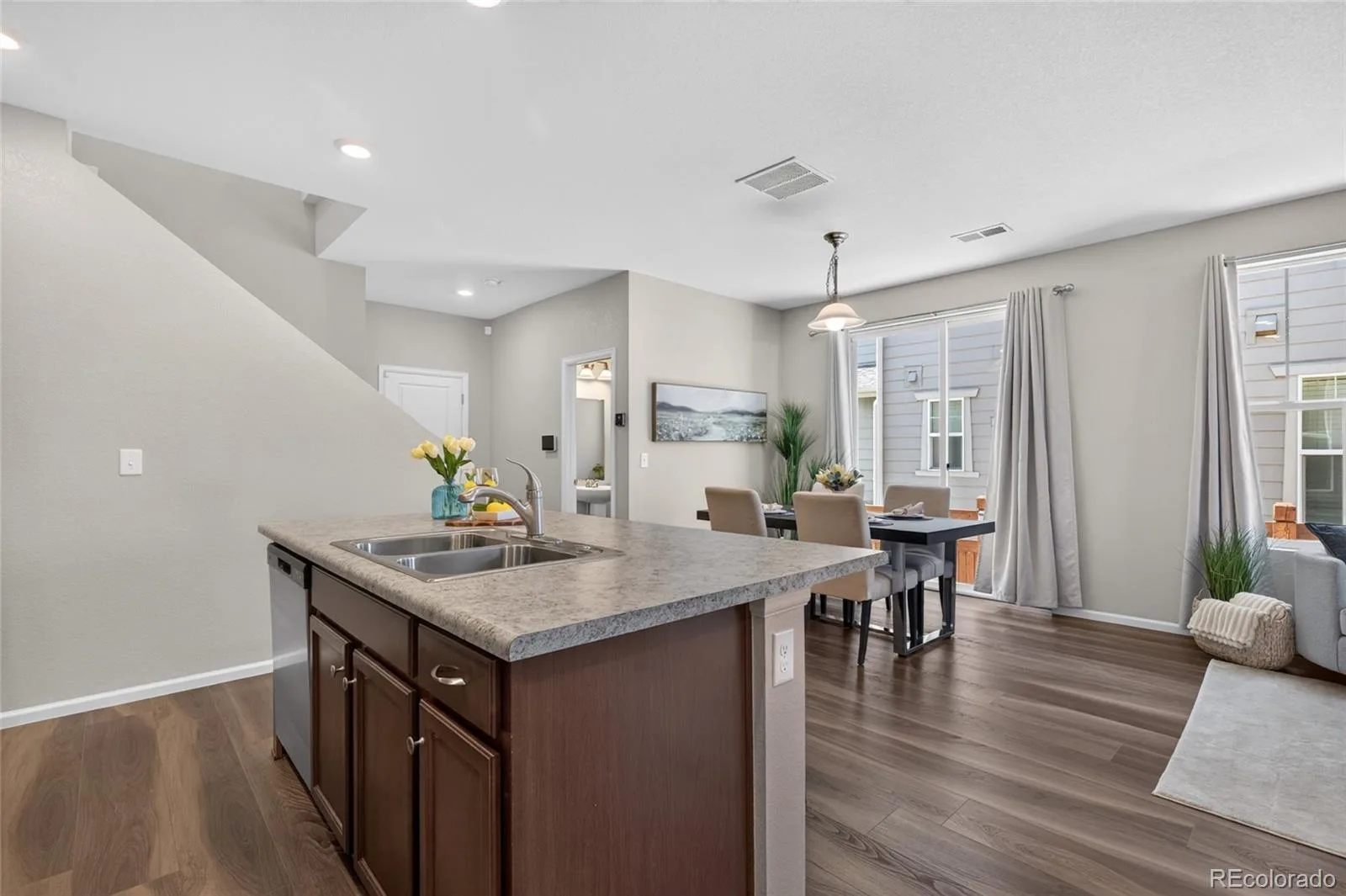 21719 E Quincy Circle Aurora CO 80015 | MLS #REC8466063 07032026005544 1600 4