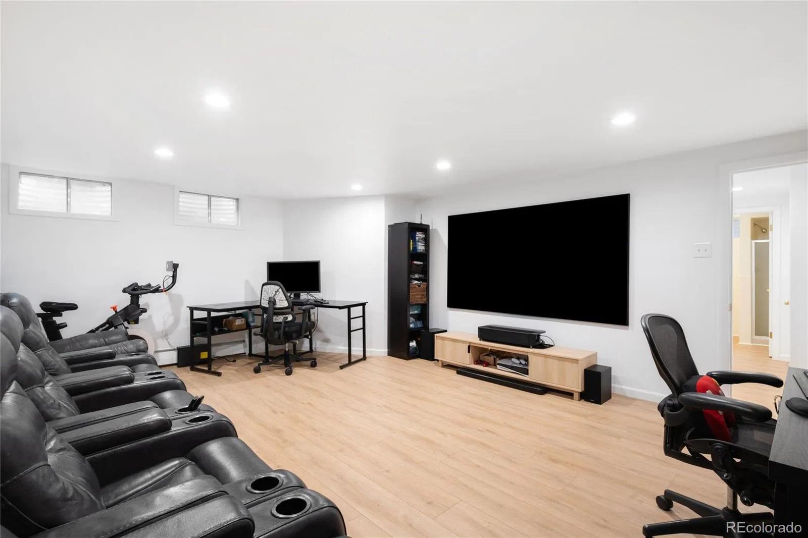 443 S Niagara Street Denver CO 80224 MLS #REC8470366 05142026235035 1600 31