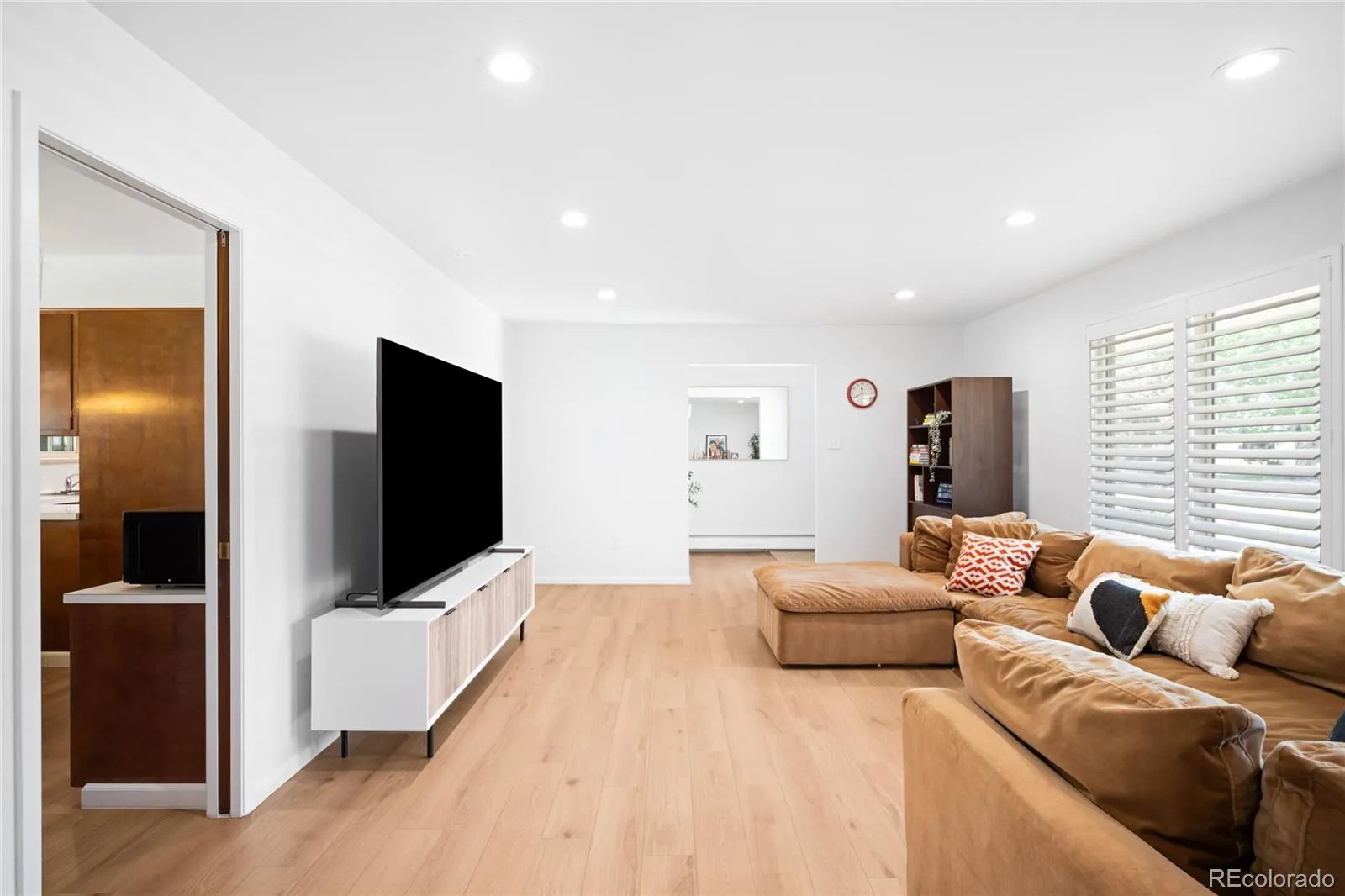 443 S Niagara Street Denver CO 80224 MLS #REC8470366 05142026235035 1600 4
