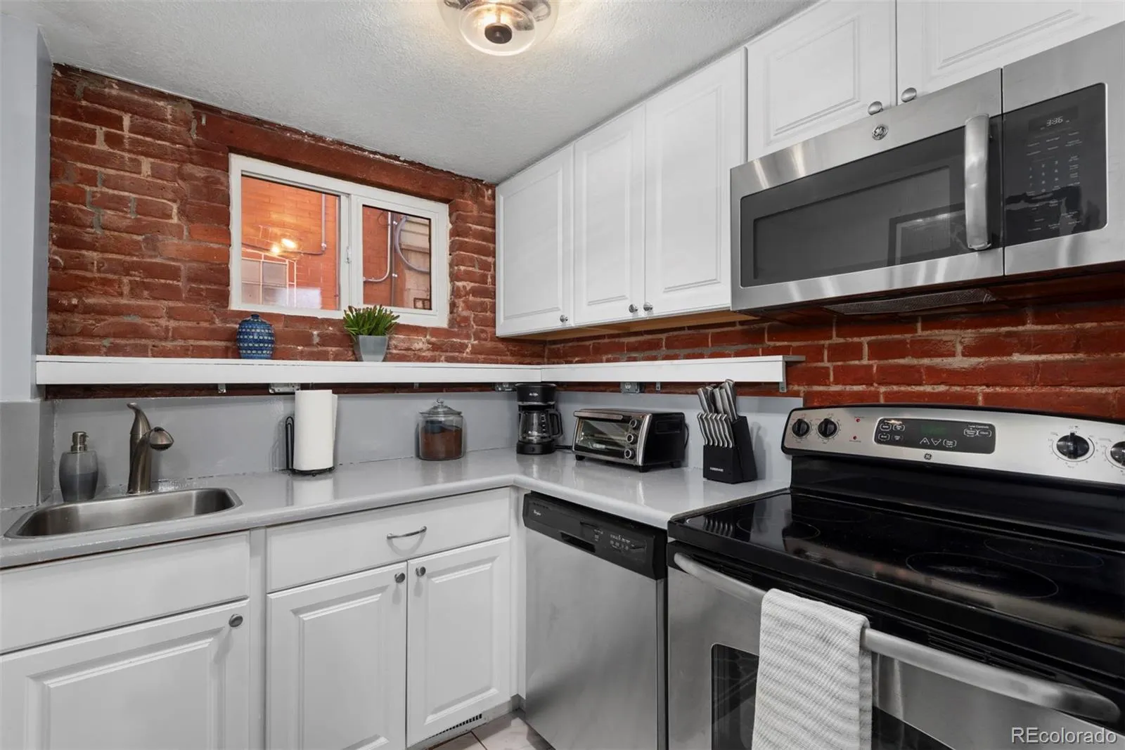 1351 N Franklin Street Denver CO 80218 MLS #REC8470641 04302026203738 1600 41