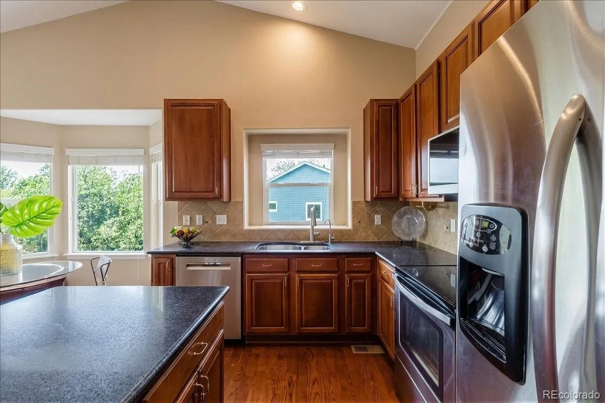 04172026220755 1200 8