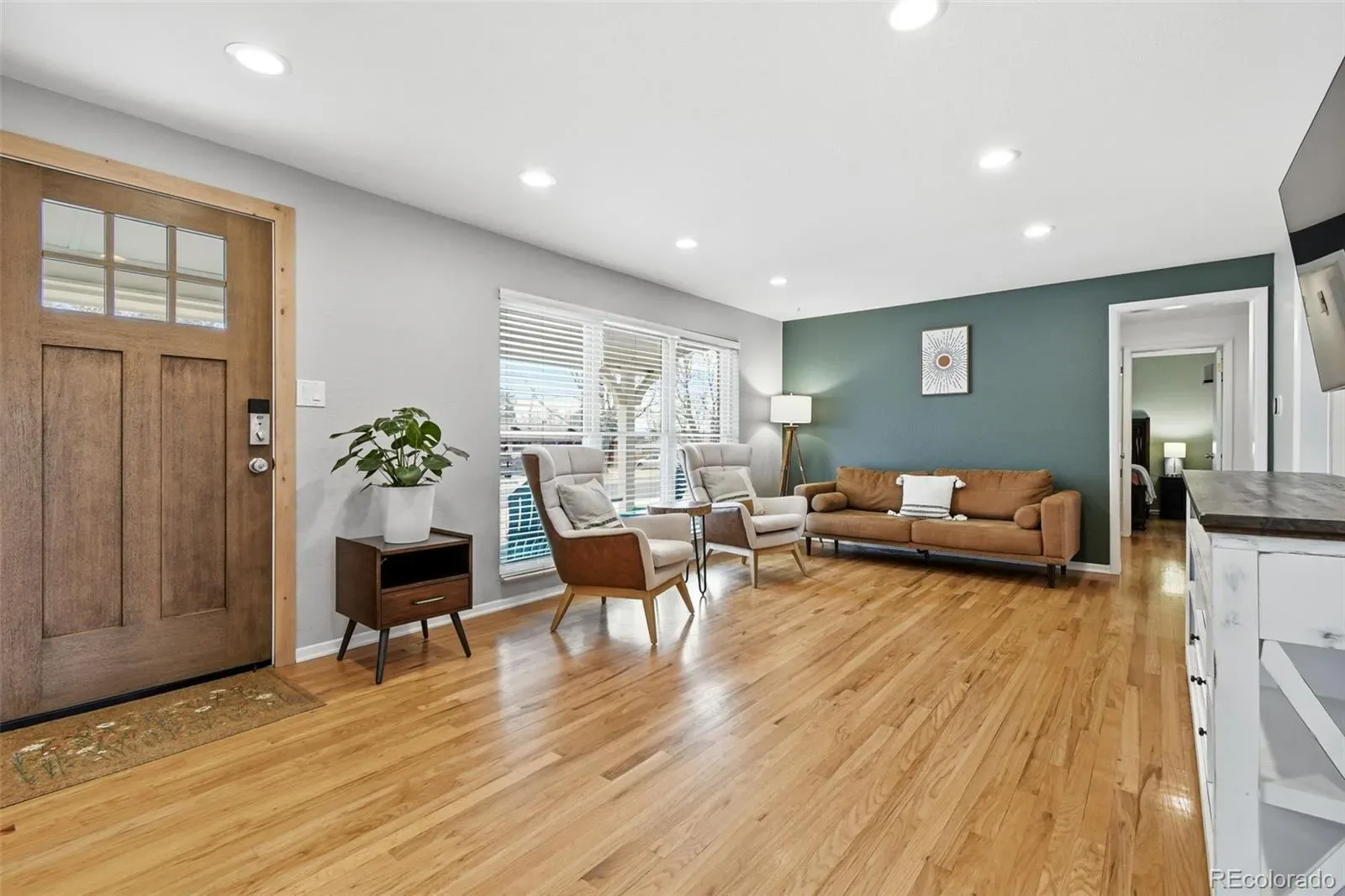 03192026213459 1600 4