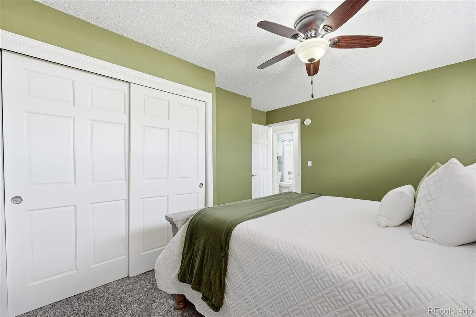 04152026032006 1600 17