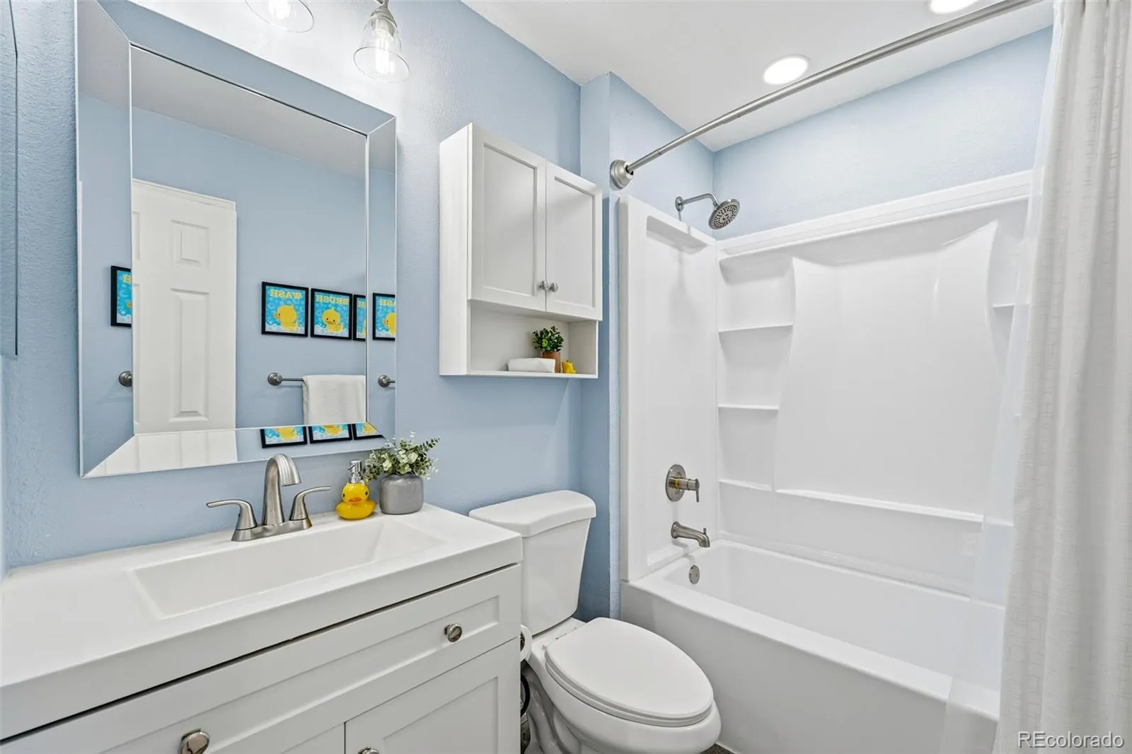 04152026032006 1600 19