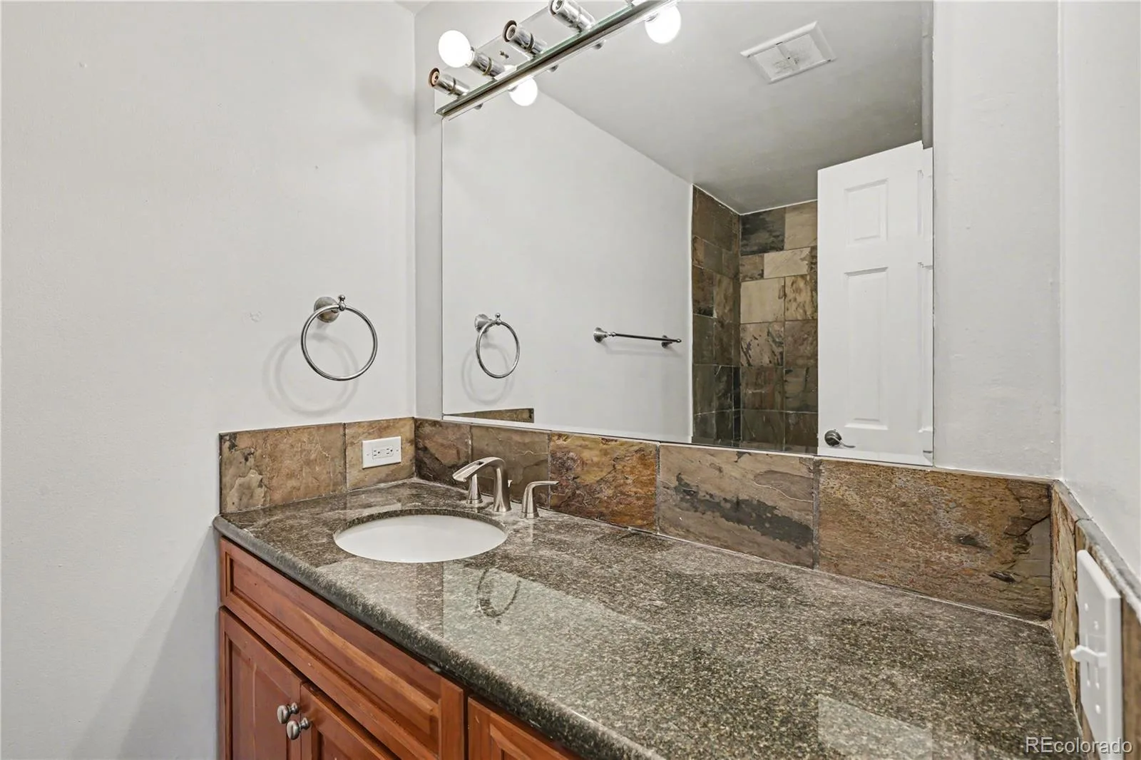 4600 Asbury #309 Denver CO 80222 | MLS #REC8479288 10142026225104 1600 7