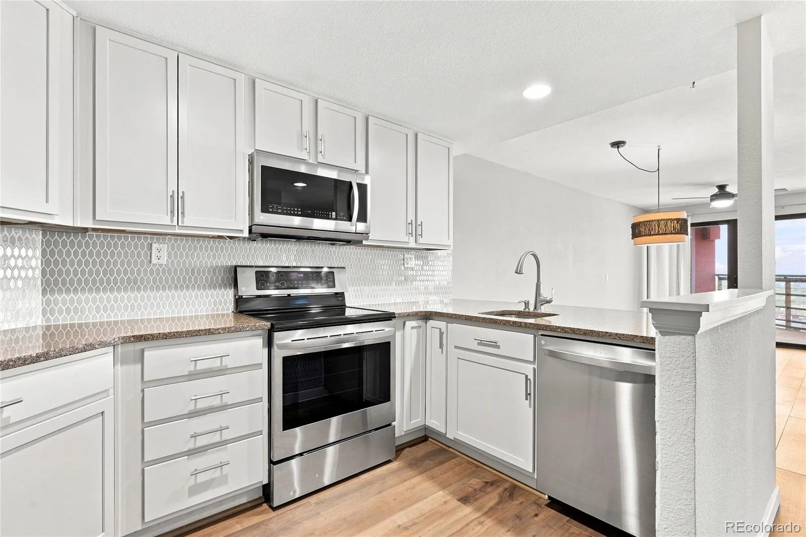100 Park Avenue #903 Denver CO 80205 | MLS #REC8480866 08072026192519 1600 12
