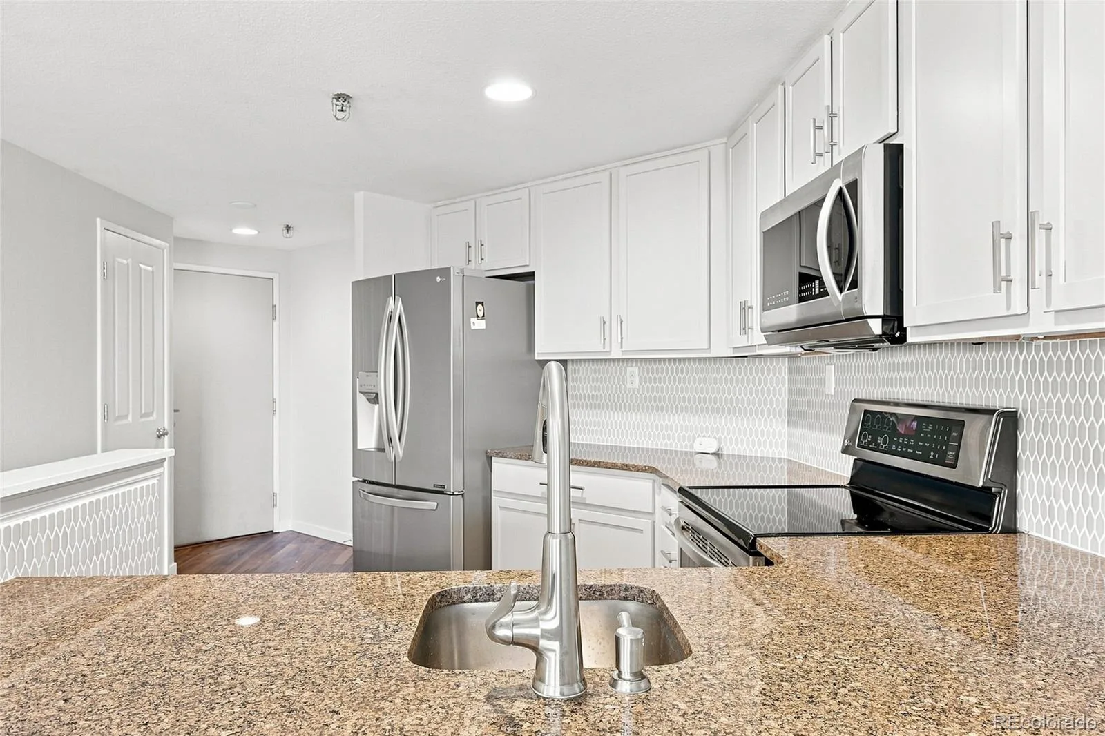 100 Park Avenue #903 Denver CO 80205 | MLS #REC8480866 08072026192519 1600 14
