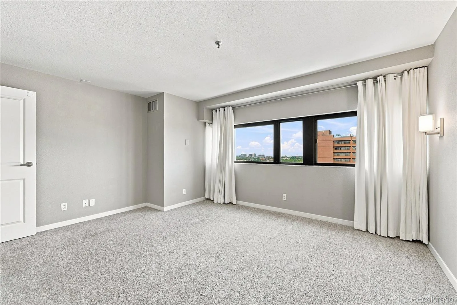 100 Park Avenue #903 Denver CO 80205 | MLS #REC8480866 08072026192519 1600 21