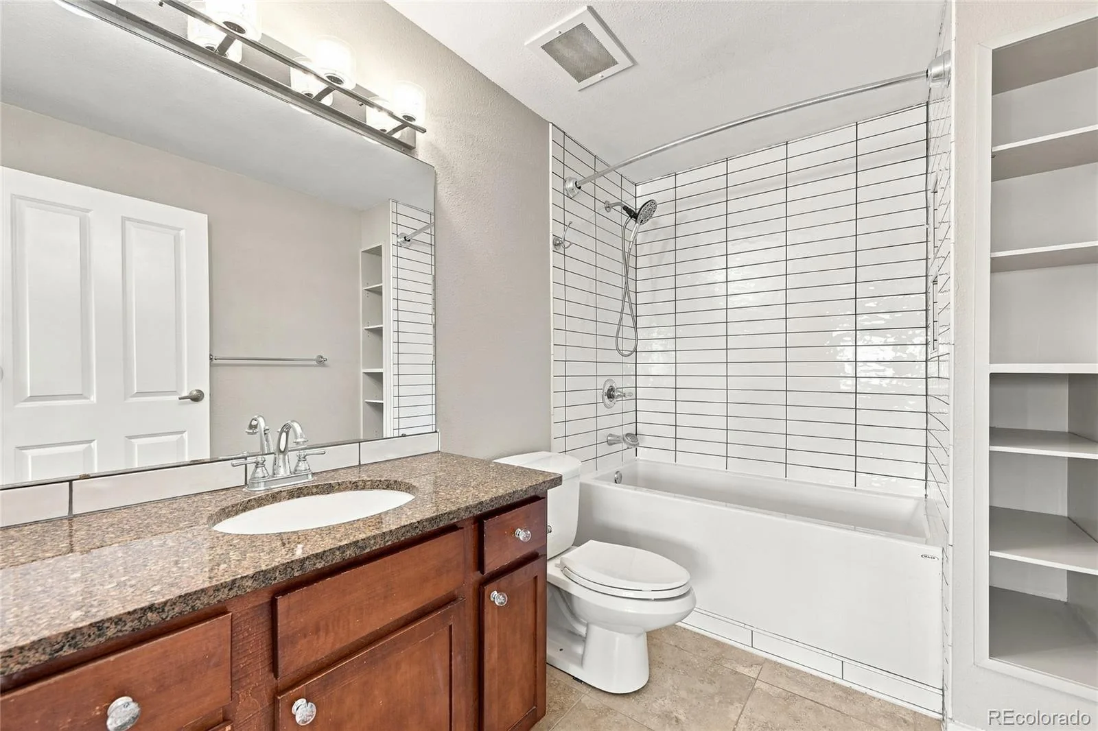 100 Park Avenue #903 Denver CO 80205 | MLS #REC8480866 08072026192519 1600 24