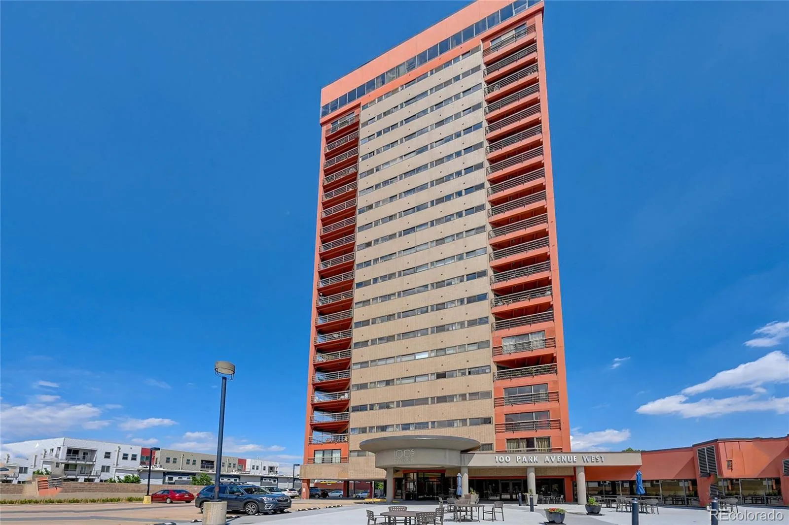 100 Park Avenue #903 Denver CO 80205 | MLS #REC8480866 08072026192519 1600 38