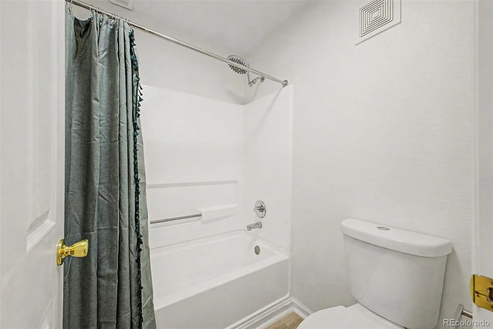 1000 S Yampa Street #203 Aurora CO 80017 | MLS #REC8481023 06142026050209 1600 21