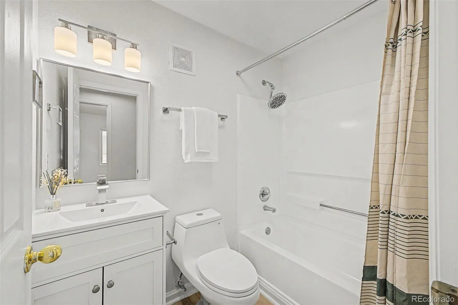 1000 S Yampa Street #203 Aurora CO 80017 | MLS #REC8481023 06142026050209 1600 26