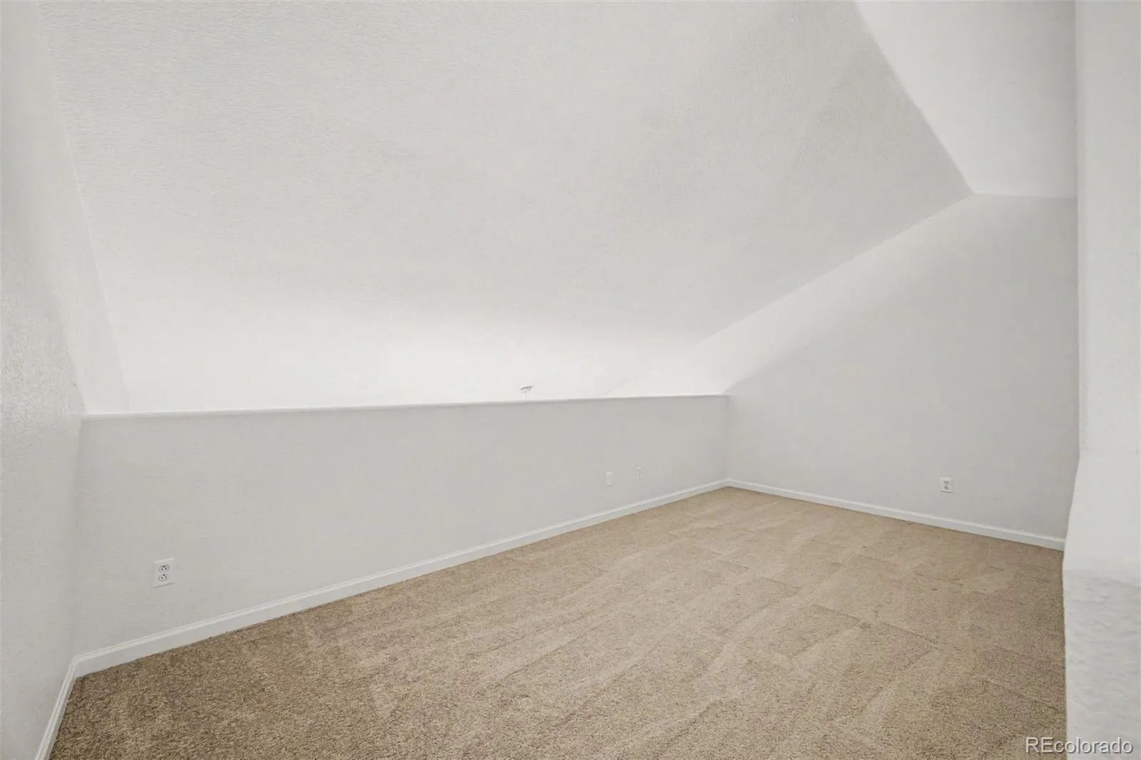 1000 S Yampa Street #203 Aurora CO 80017 | MLS #REC8481023 06142026050209 1600 31