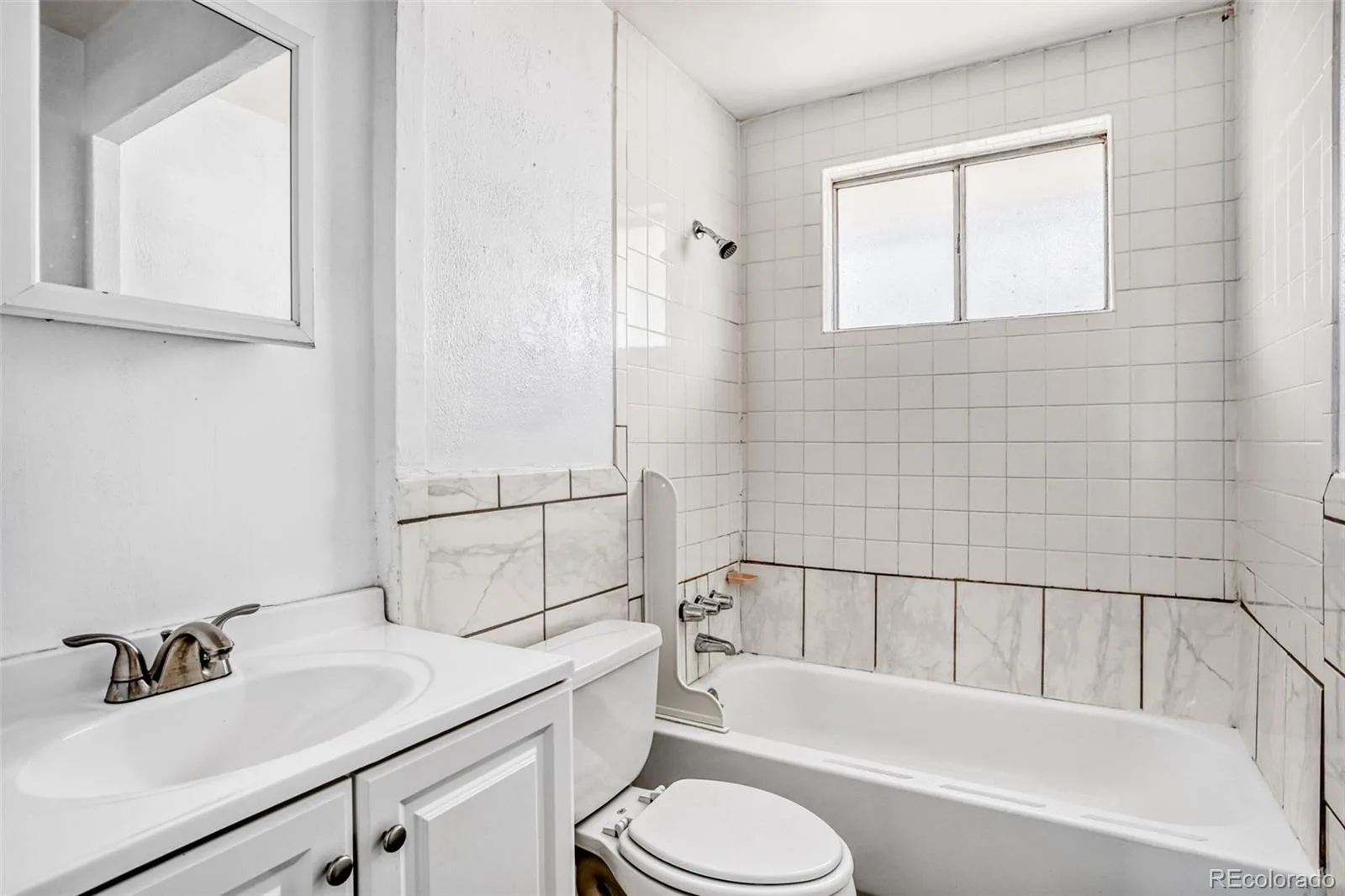 1231 Akron Street Aurora CO 80010 | MLS #REC8484174 09222026082141 1600 12