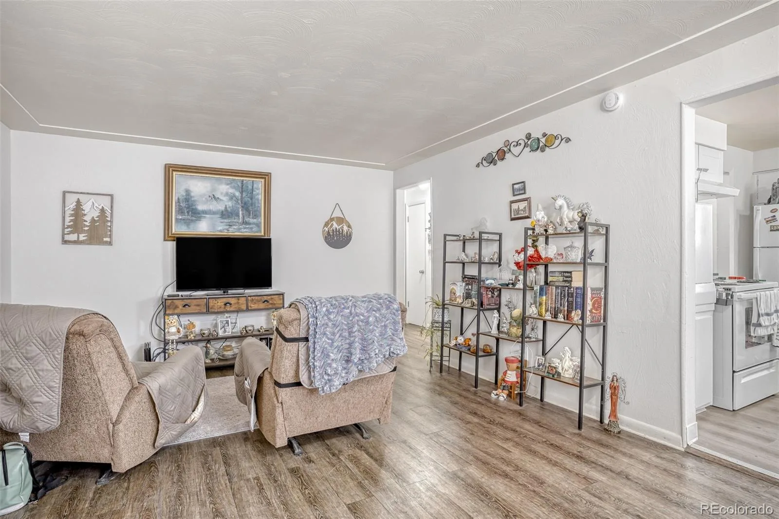 1231 Akron Street Aurora CO 80010 | MLS #REC8484174 09222026082141 1600 2