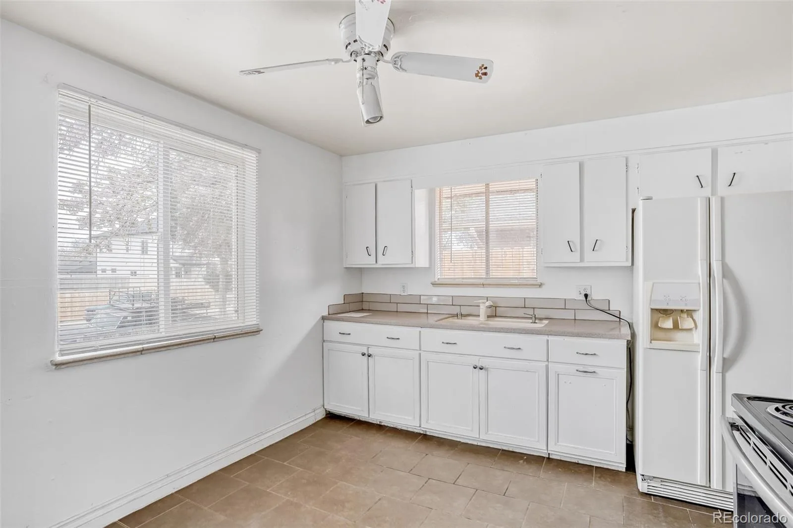 1231 Akron Street Aurora CO 80010 | MLS #REC8484174 09222026082141 1600 3