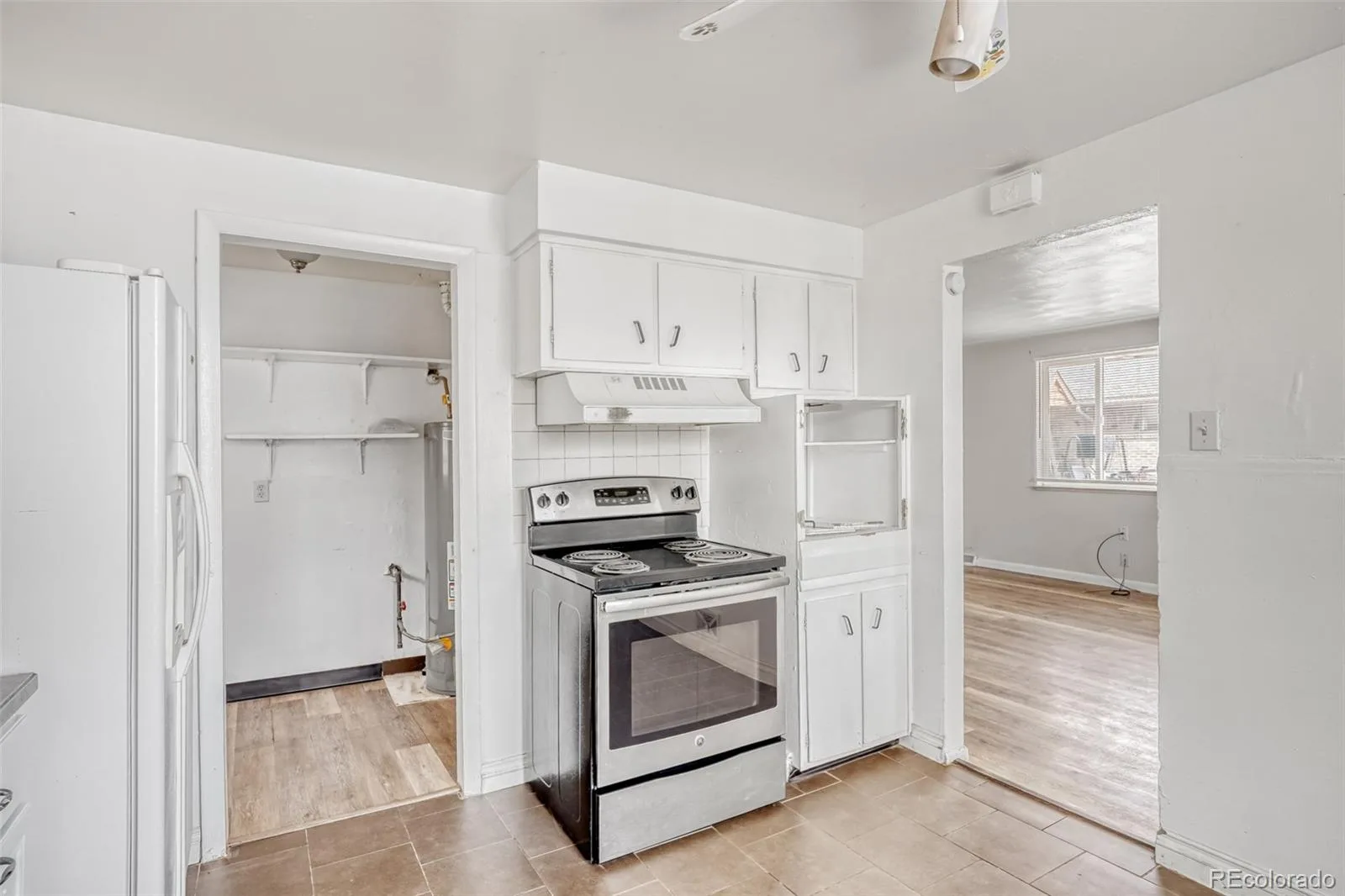 1231 Akron Street Aurora CO 80010 | MLS #REC8484174 09222026082141 1600 4