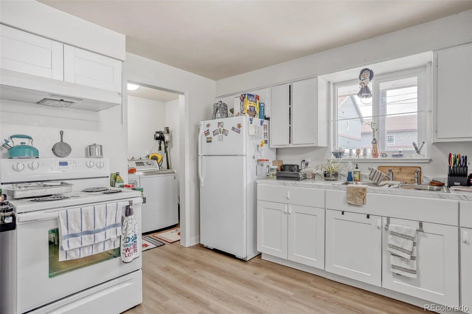 1231 Akron Street Aurora CO 80010 | MLS #REC8484174 09222026082141 1600 5