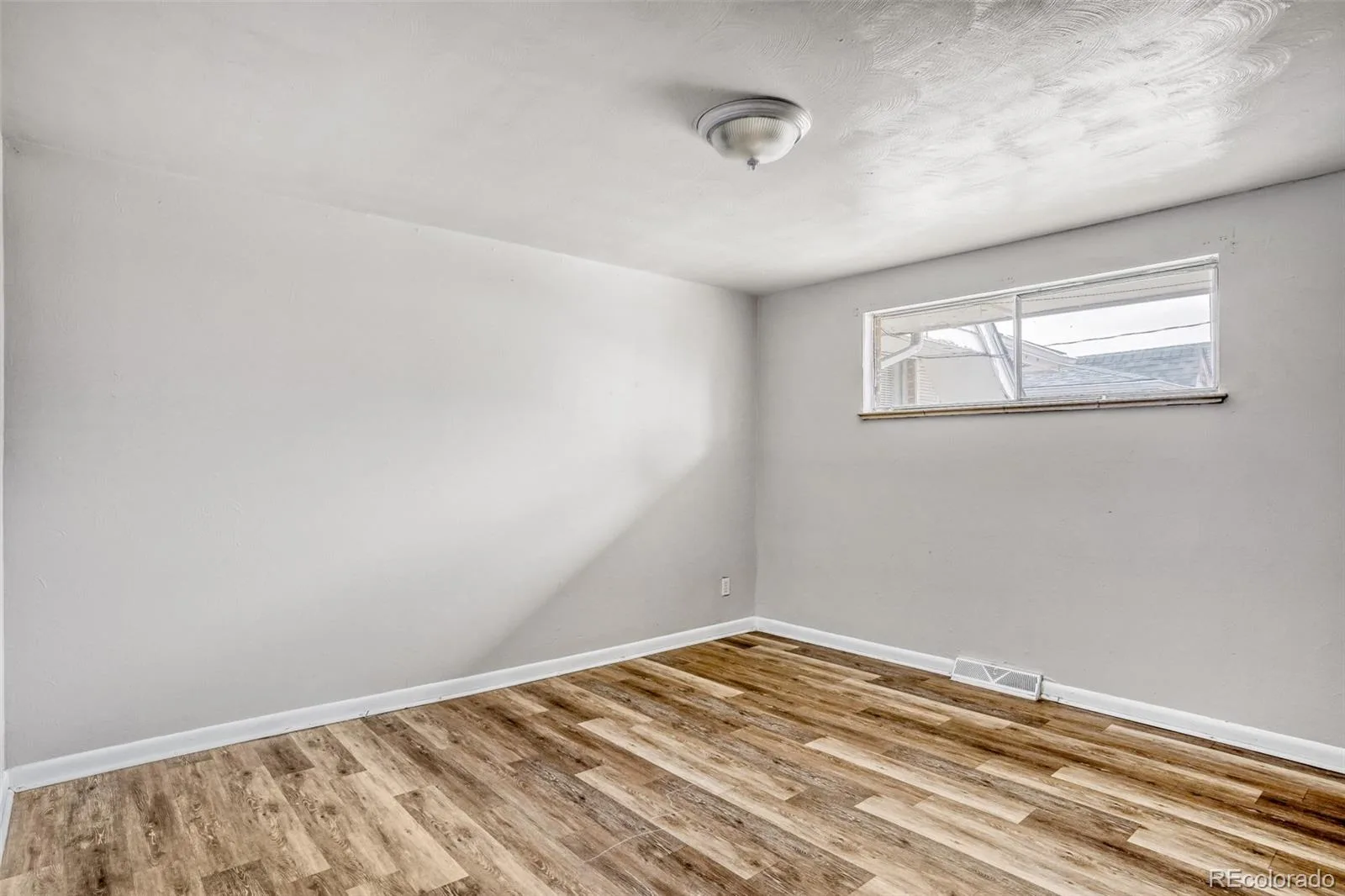 1231 Akron Street Aurora CO 80010 | MLS #REC8484174 09222026082141 1600 8