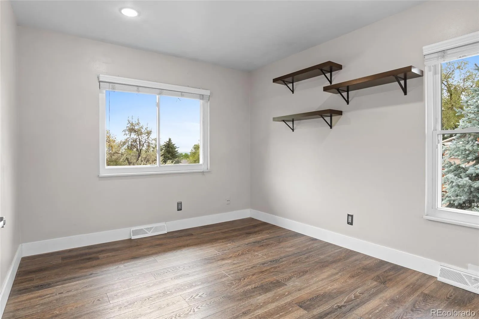 1846 S Cole Court Lakewood CO 80228 MLS #REC8485808 05212026190652 1600 12