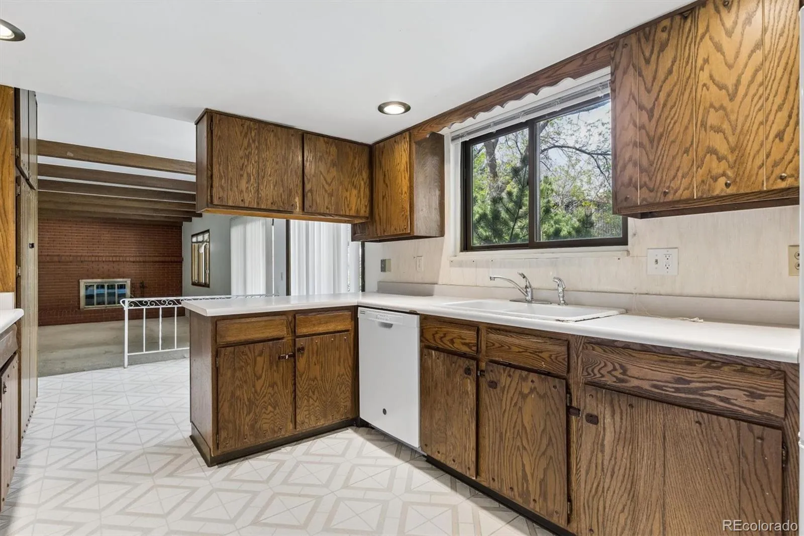 04152026235235 1600 1