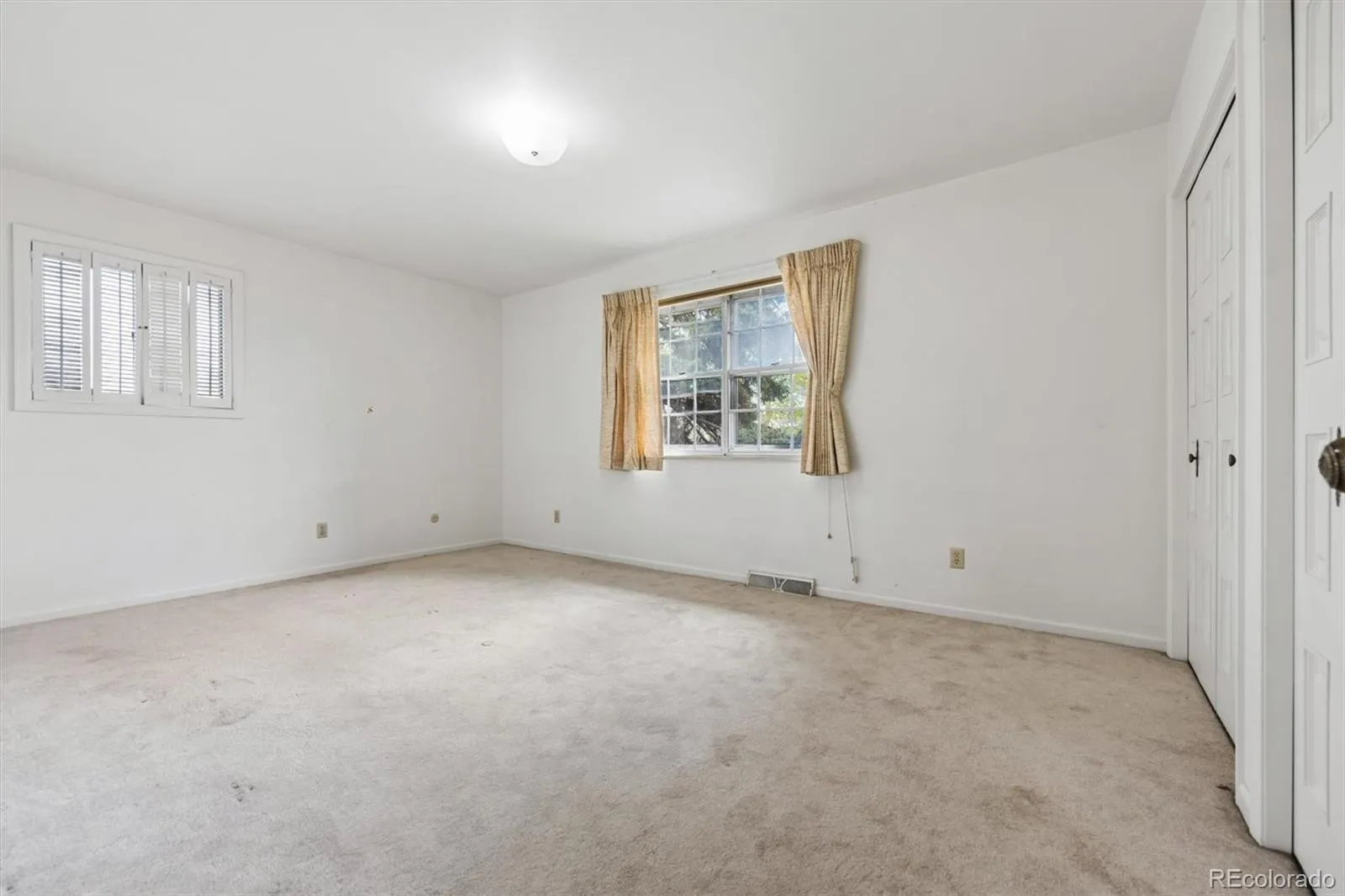 04152026235235 1600 14