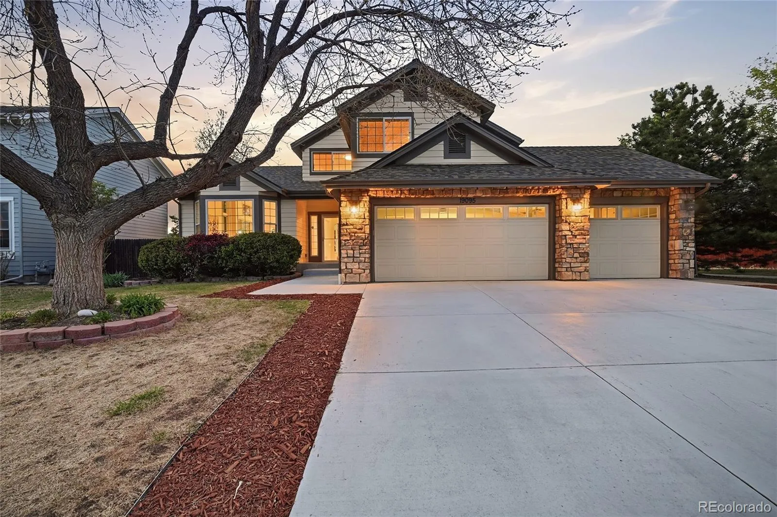 19095 E Progress Avenue Centennial CO 80015 MLS #REC8490518 04242026185055 1600 0
