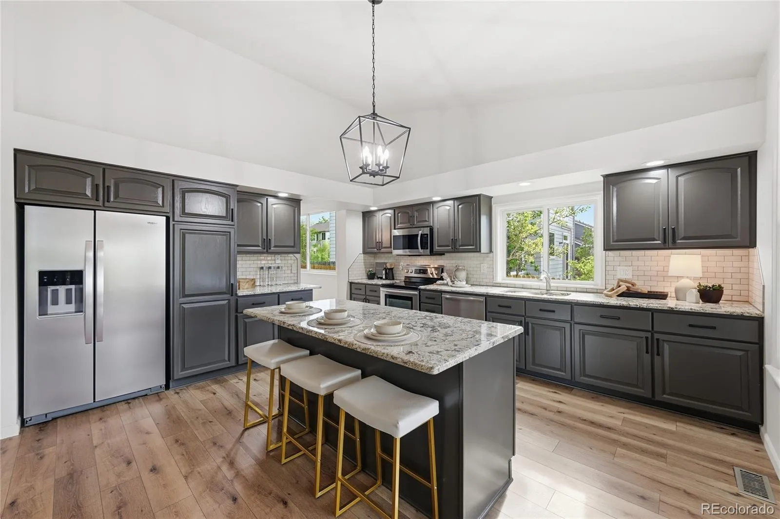 19095 E Progress Avenue Centennial CO 80015 MLS #REC8490518 04242026185055 1600 7
