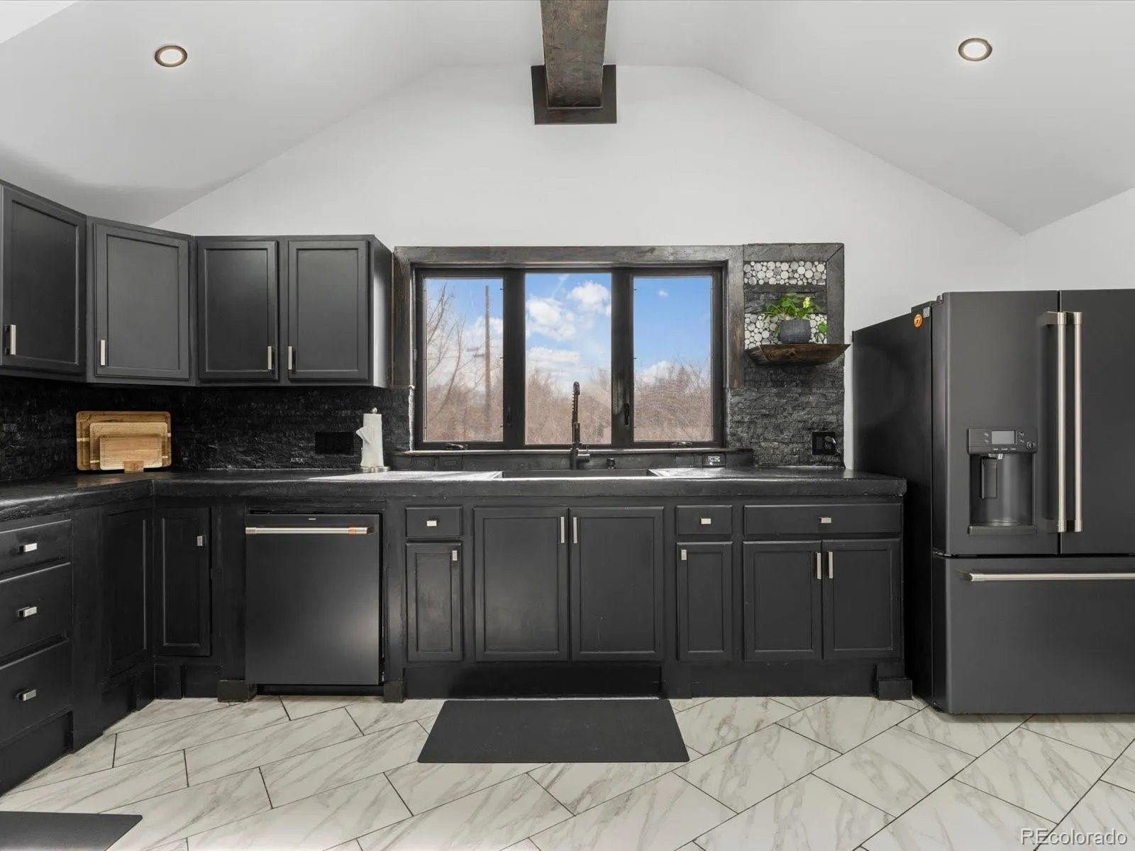 11794 W 13th Avenue Lakewood CO 80401 MLS #REC8490972 04272026194848 1600 12