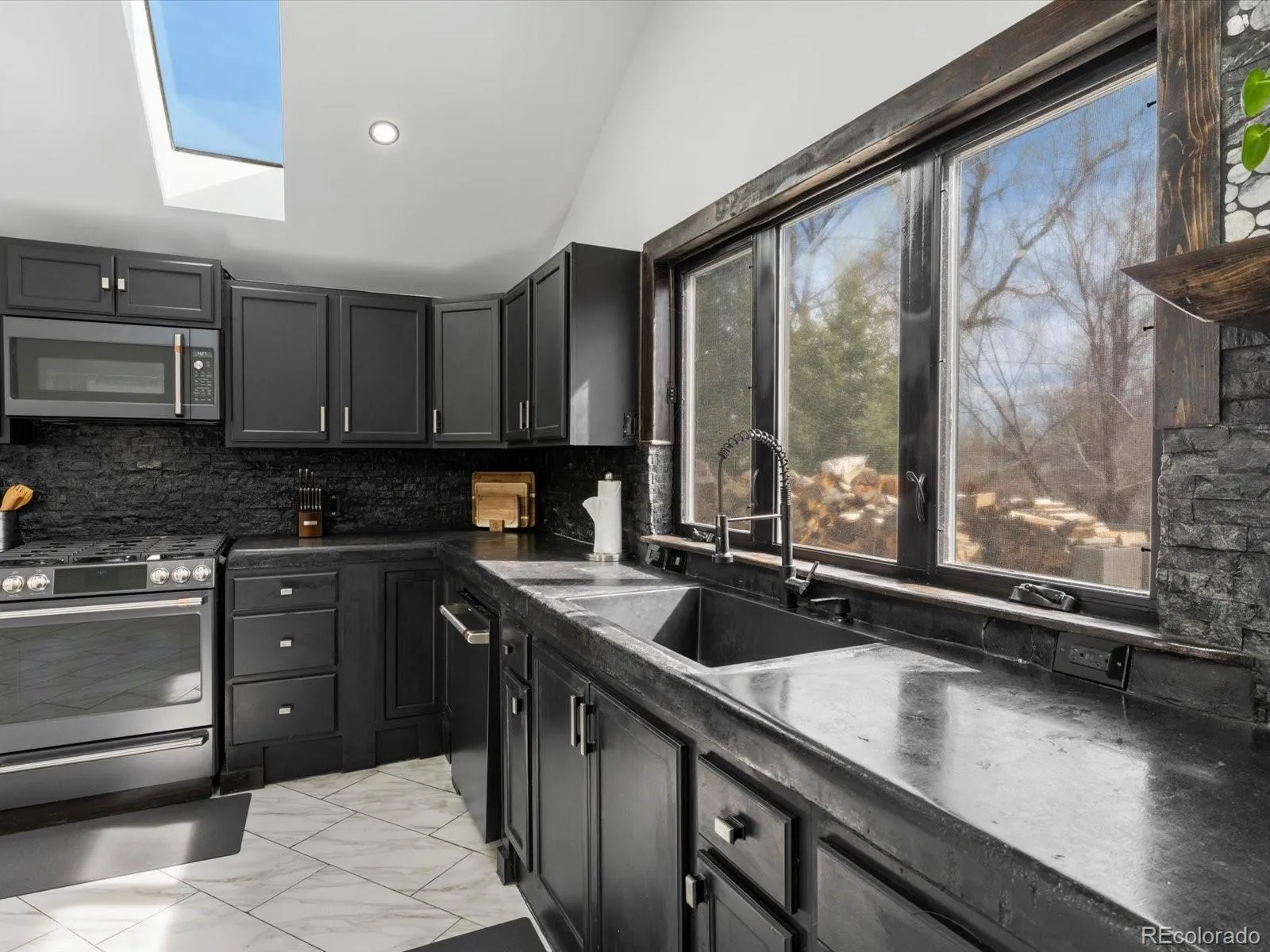 11794 W 13th Avenue Lakewood CO 80401 MLS #REC8490972 04272026194848 1600 9