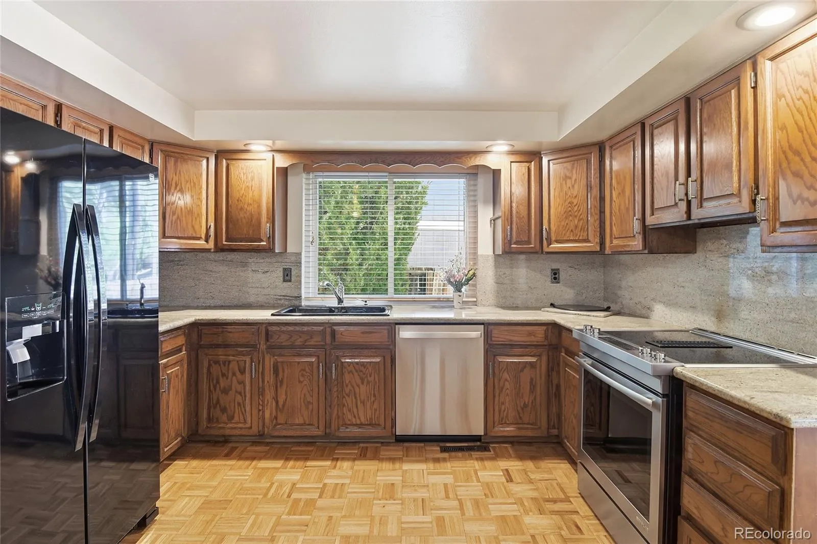 6043 S Glencoe Way Centennial CO 80121 MLS #REC8494161 05202026223330 1600 10