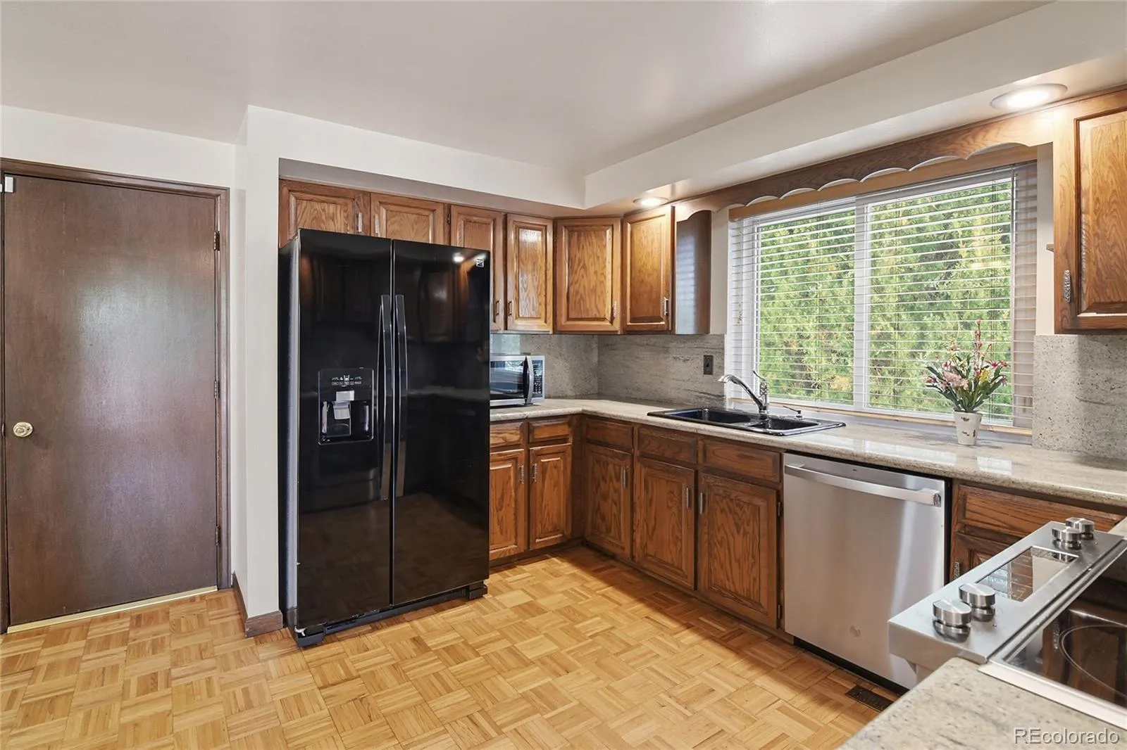 6043 S Glencoe Way Centennial CO 80121 MLS #REC8494161 05202026223330 1600 11