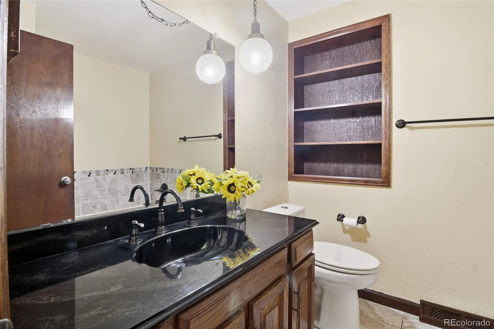 6043 S Glencoe Way Centennial CO 80121 MLS #REC8494161 05202026223330 1600 38