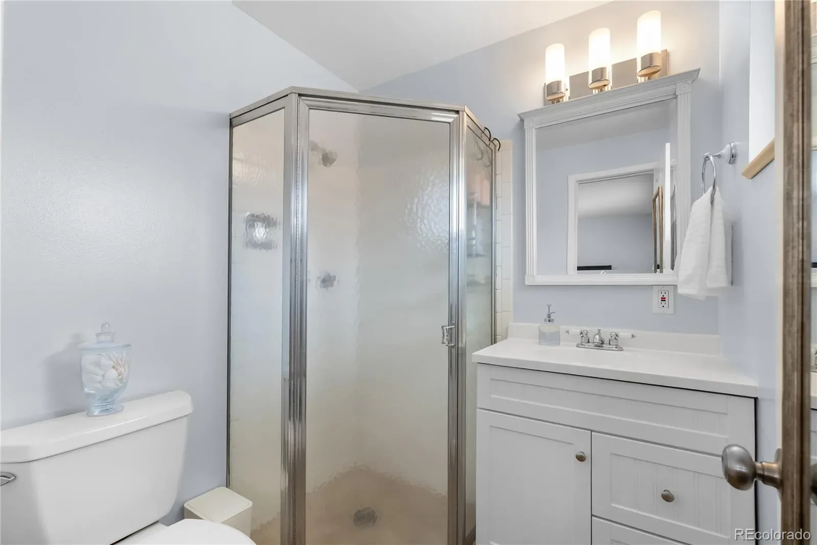 03132026205503 1600 24